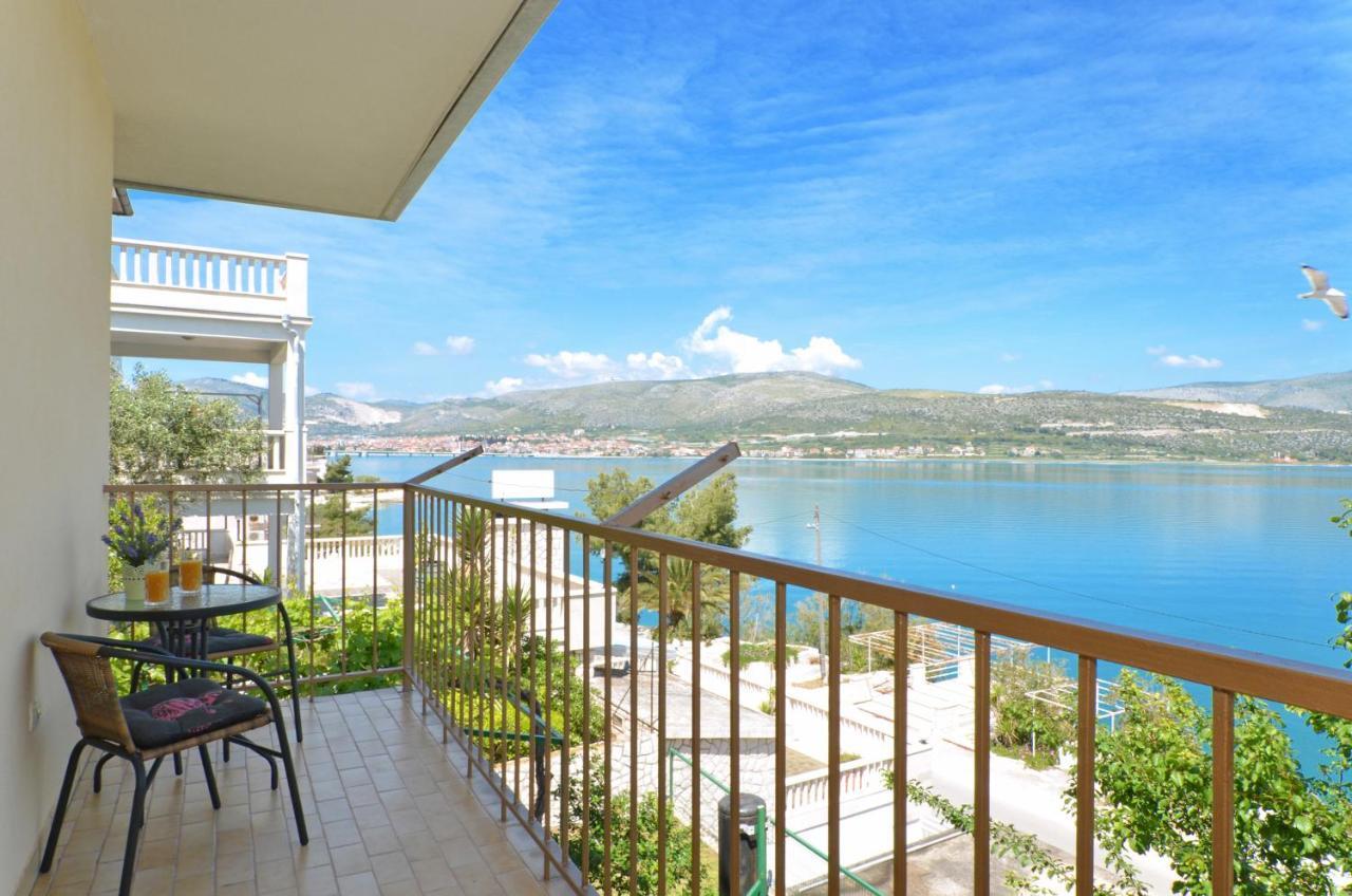 Apartment With A Sea View Terrace, Ciovo Near Trogir Exterior foto