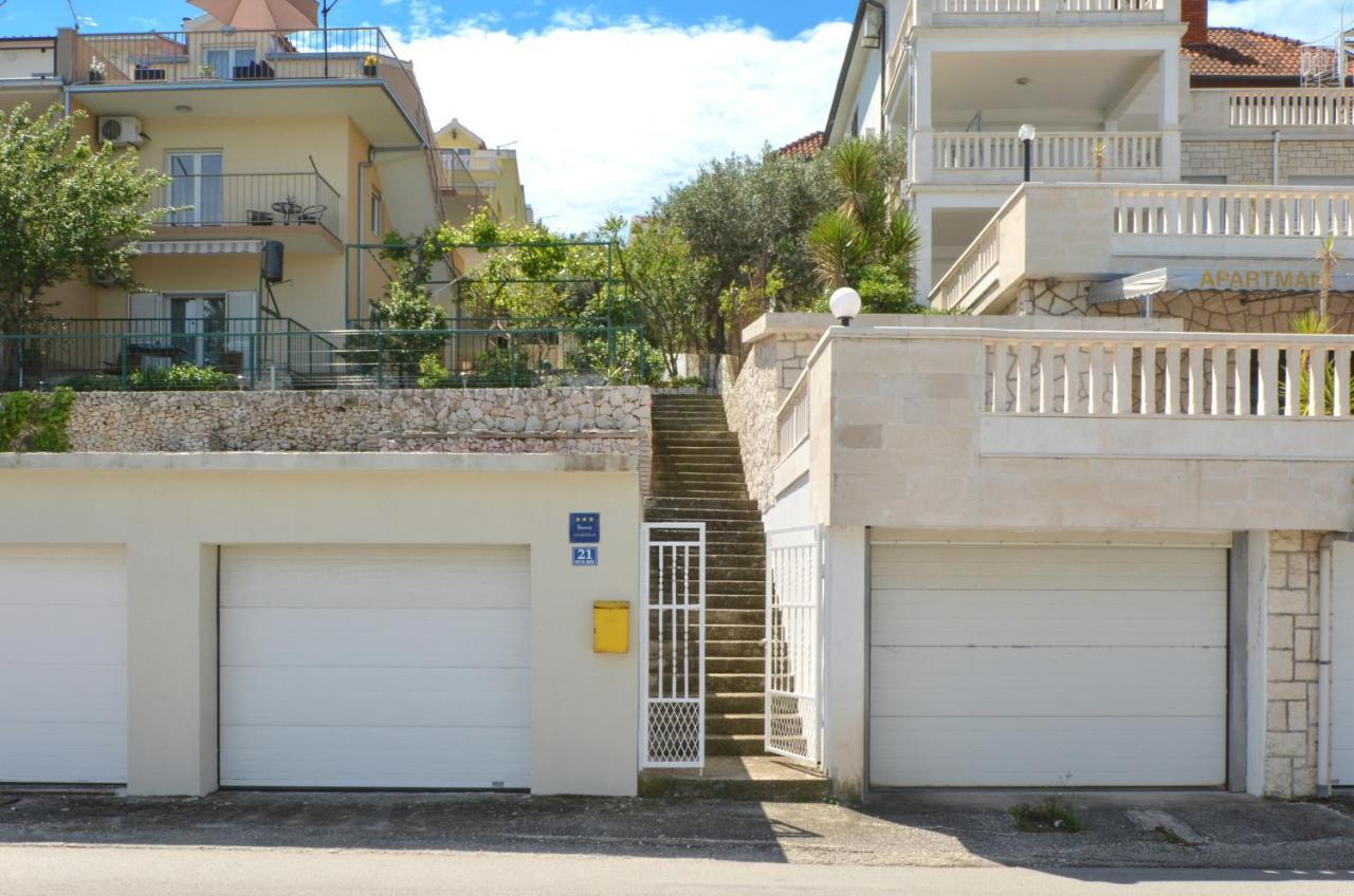Apartment With A Sea View Terrace, Ciovo Near Trogir Exterior foto