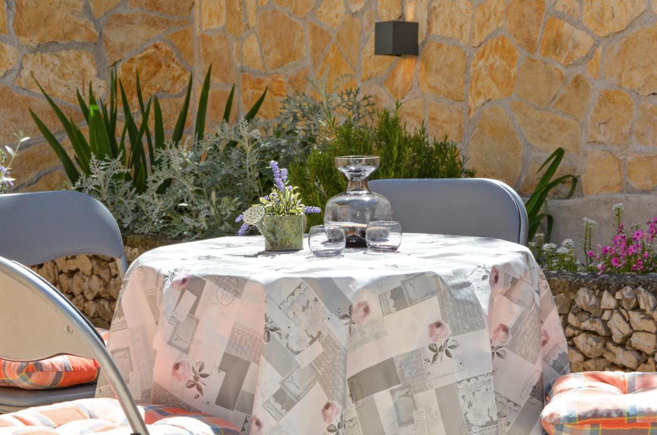 Apartment With A Sea View Terrace, Ciovo Near Trogir Exterior foto